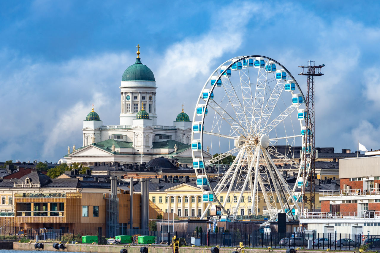ferris wheel in a city center